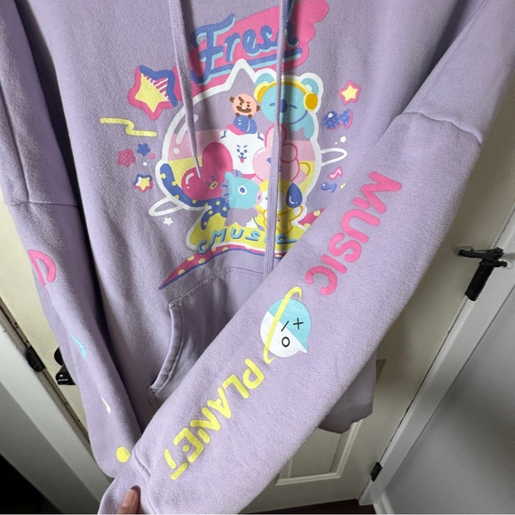 BT21 Lavender Hoodie with Graphic Design size xl - Picture 4 of 12
